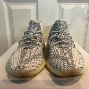 YEEZY BOOST 350 V2 Static Size 9.5 Men. (EF2905)